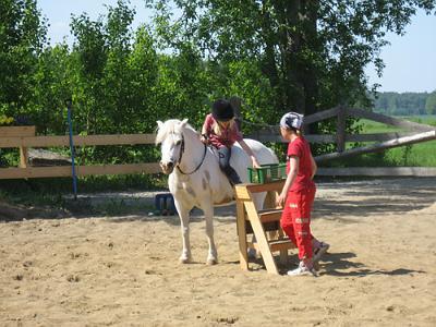 leiri_07_90.jpg - Pallonkuljetusta